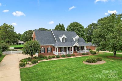 286 Canvasback Road, House other with 4 bedrooms, 2 bathrooms and null parking in Mooresville NC | Image 1