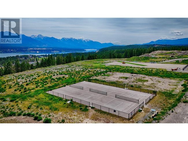 1910 Pineridge Dr, House other with 5 bedrooms, 3 bathrooms and 23 parking in Invermere BC | Image 58