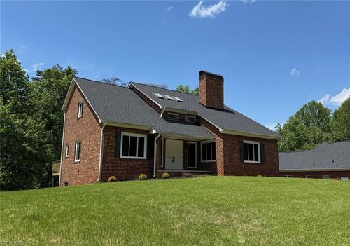 2528 Treetop Ln, Winston Salem, NC, 27101-1963 | Card Image