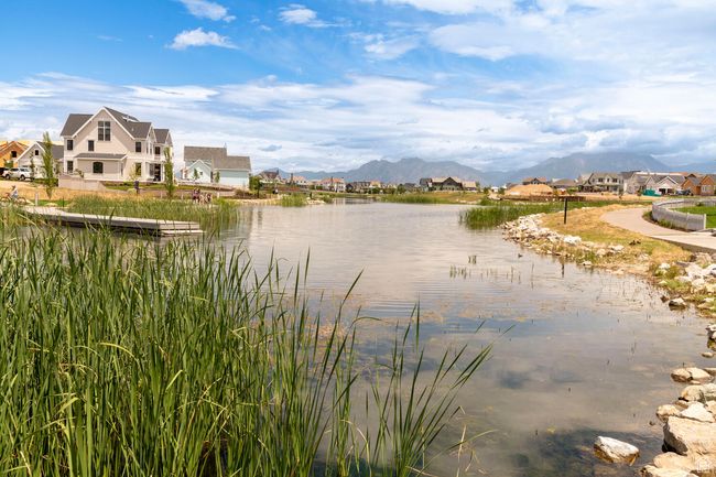 4947 W Calton Ln, Townhouse with 3 bedrooms, 3 bathrooms and 4 parking in South Jordan UT | Image 25