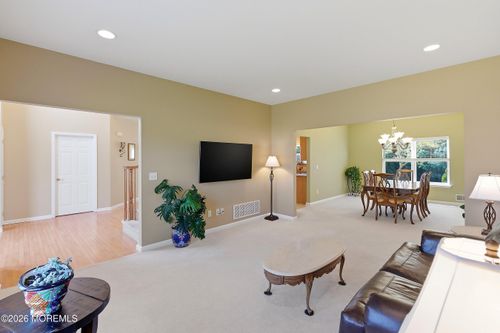 6 Etty Ct, Manchester, NJ, 08759-5918 | Card Image