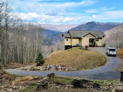 254 Ray Mine Rd, Burnsville, NC, 28714-7677 | Card Image