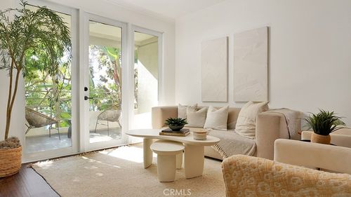 apt-216-2233 Martin, Irvine, CA, 92612-1436 | Card Image