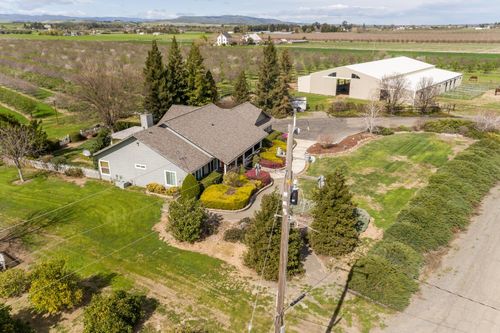 18240 County Road 86, Esparto, CA, 95627-2191 | Card Image
