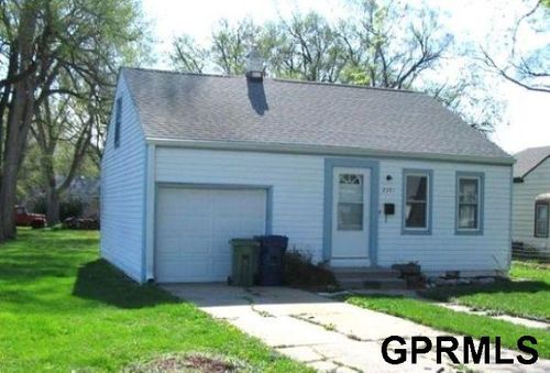 2301 Jefferson St, Bellevue, NE, 68005-5214 | Card Image