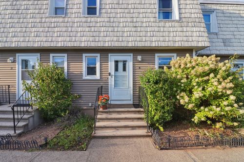 4-61 Meetinghouse Vlg, Meriden, CT, 06450-6714 | Card Image