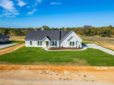 View of front of house with a front lawn | Image 3