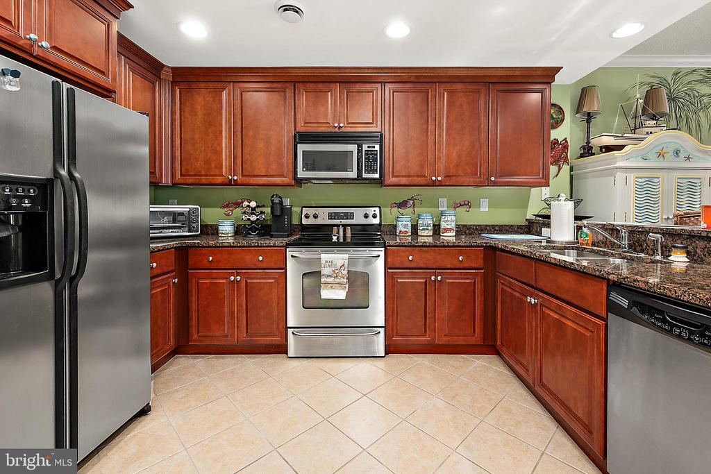 Residential in OCEAN CITY 5
