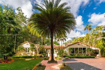 2710 Columbus Blvd, House other with 6 bedrooms, 5 bathrooms and null parking in Coral Gables FL | Image 1