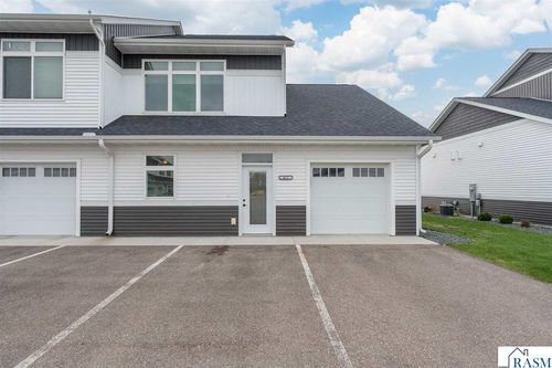 417 Prairie Rose Trl, Mankato, MN, 56001-3357 | Card Image