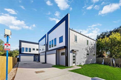 7129 England St, Houston, TX, 77021-5820 | Card Image