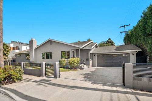 11966 Weir St, Culver City, CA, 90230-6066 | Card Image