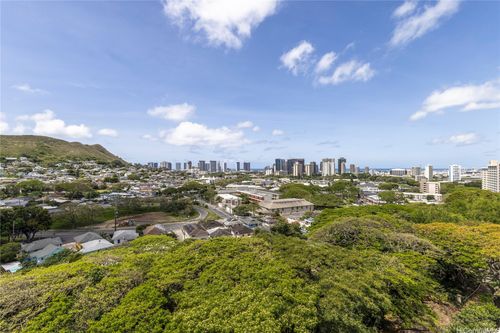 apt-1410-2029 Nuuanu Ave, Honolulu, HI, 96817-2505 | Card Image