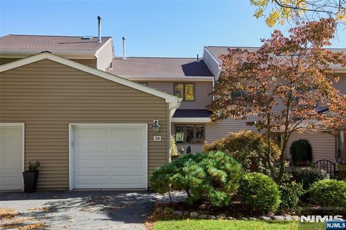 30 Litchult Ln, Mahwah, NJ, 07430-1589 | Card Image