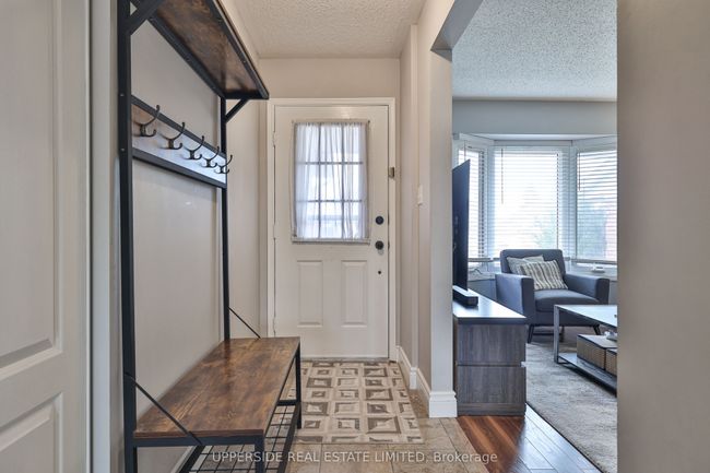 69 Janedale Cres, House other with 3 bedrooms, 2 bathrooms and 3 parking in Whitby ON | Image 4