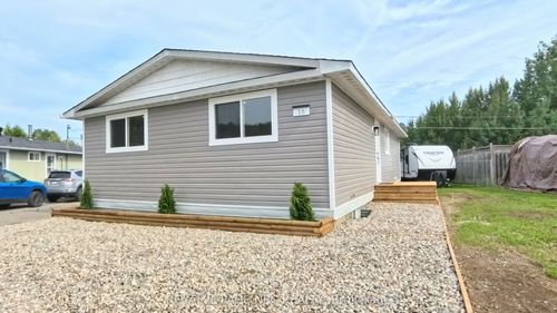 16 Robin Ave, Manitouwadge, ON, P0T2C0 | Card Image