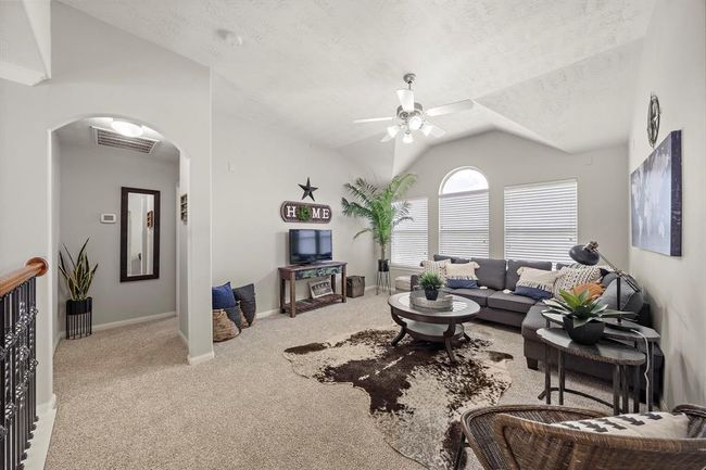Upstairs game room | Image 29