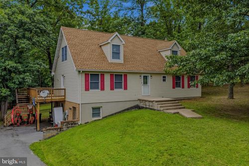 74 Key Acres Dr, BERKELEY SPRINGS, WV, 25411-5192 | Card Image