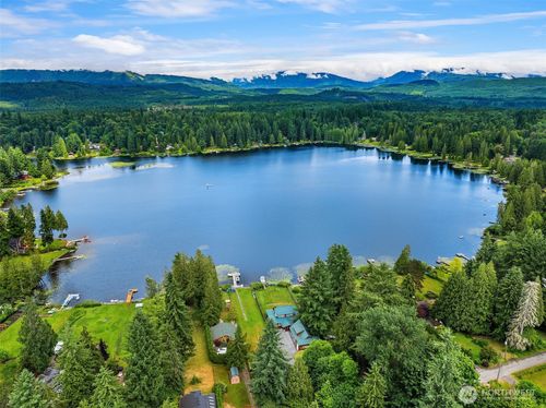 10904 W Lake Joy Dr Ne, Carnation, WA, 98014-6829 | Card Image