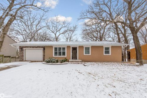 802 S Western St, Lake Mills, IA, 50450-1737 | Card Image