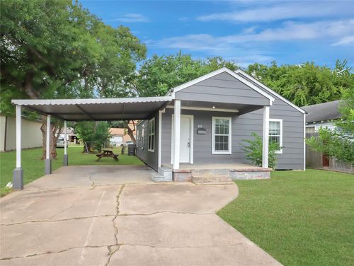 810 15th Ave N, Texas City, TX, 77590-5728 | Card Image