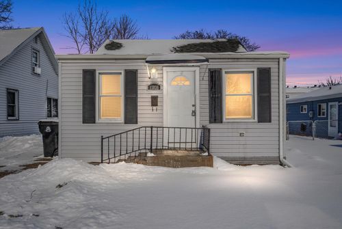 17835 Tennyson St, Roseville, MI, 48066-2923 | Card Image