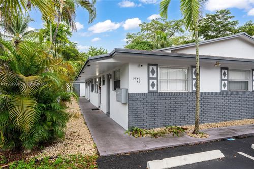 4-5842 Nw 23rd St, Lauderhill, FL, 33313-3186 | Card Image