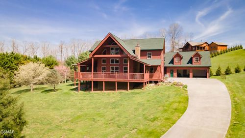 3385 Clear Valley Dr, Sevierville, TN, 37862-2411 | Card Image