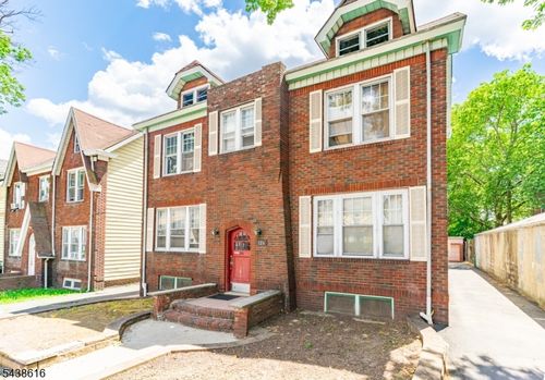 126 Scofield St, Newark, NJ, 07106-3638 | Card Image