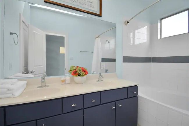 5411 Lindsay Ln, Townhouse with 2 bedrooms, 3 bathrooms and null parking in Houston TX | Image 30