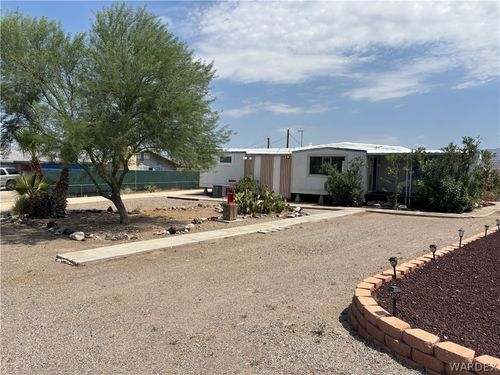 1498 Rio Vista Dr, Bullhead City, AZ, 86442-6883 | Card Image