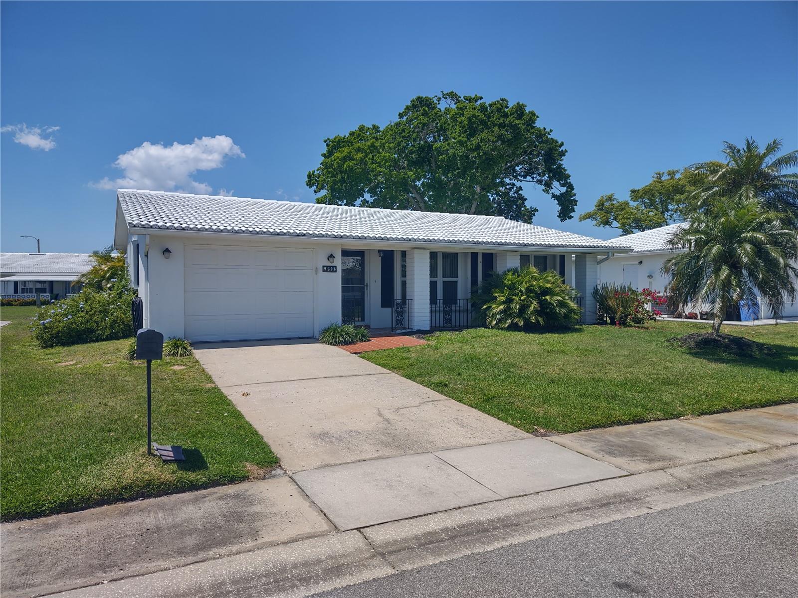 40th Way, Pinellas Park, FL 33782