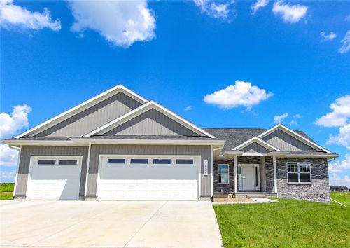 1600 Heartland St, Fairfax, IA, 52228-9003 | Card Image