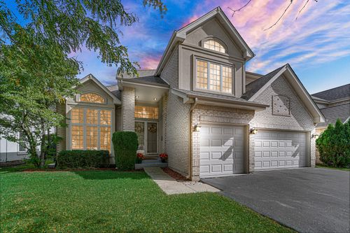 9247 Natchez Ave, Morton Grove, IL, 60053-1442 | Card Image