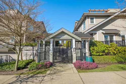 1127 St Andrews Ave, North Vancouver, BC, V7L0A6 | Card Image