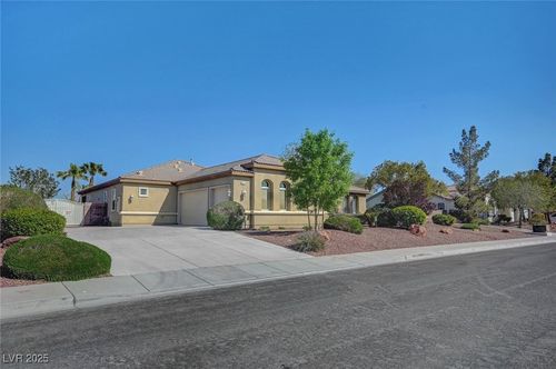 8370 Unicorn St, Las Vegas, NV, 89131-5274 | Card Image