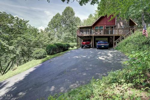 125 Watauga Overlook Dr, Butler, TN, 37640-7822 | Card Image
