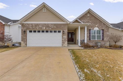 1105 Winter Lake Drive, Fenton, MO, 63026 | Card Image