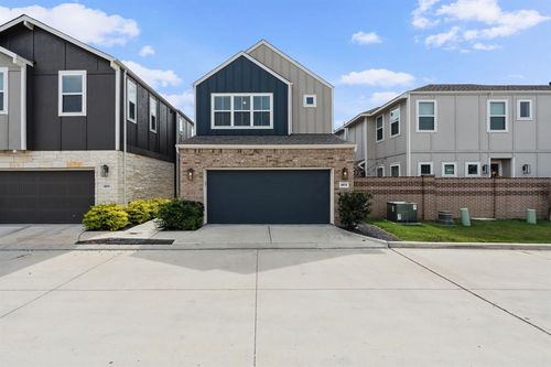 4104 Split Ivy Dr, Houston, TX, 77080-2133 | Card Image