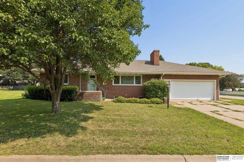 1960 Parkview Dr, Fremont, NE, 68025-4480 | Card Image