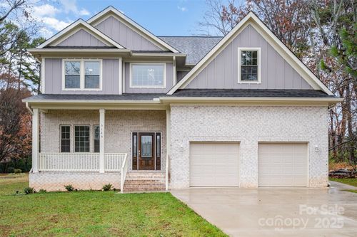 5125 Isaac Dr, Charlotte, NC, 28216-2017 | Card Image