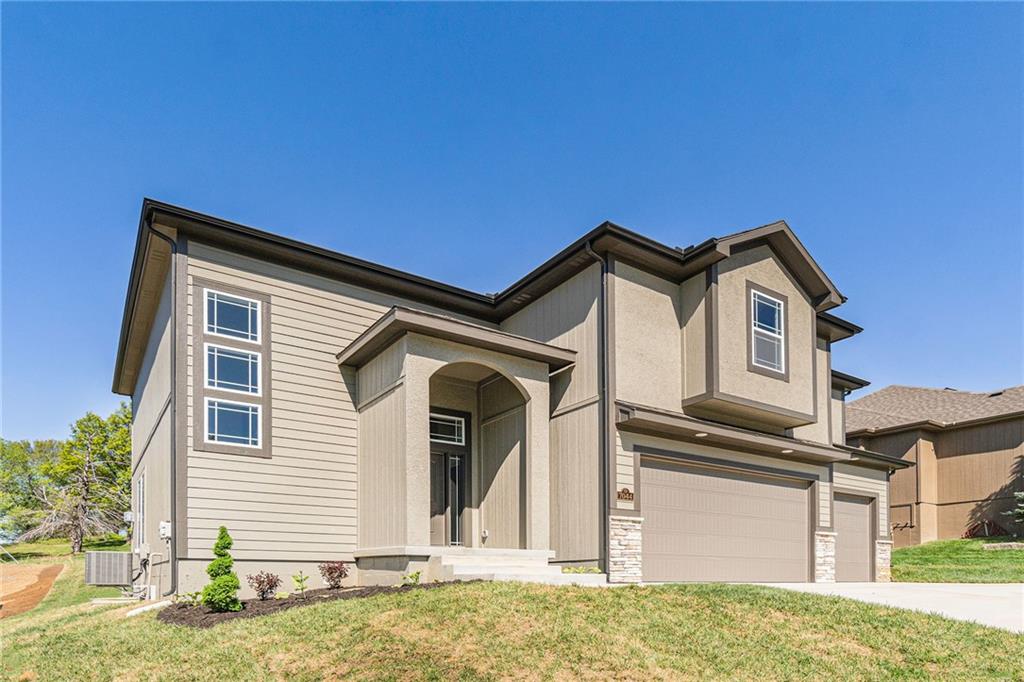 Glenn Ln, Kansas City, MO 64152