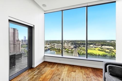 2602-210 Lavaca St, Austin, TX, 78701-4592 | Card Image