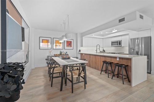 apt-812-177 Ocean Lane Dr, Key Biscayne, FL, 33149-1427 | Card Image