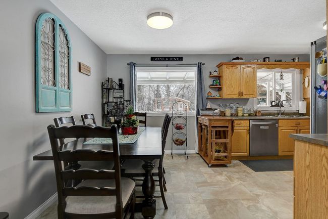 10936 108 Ave, House other with 4 bedrooms, 3 bathrooms and 10 parking in Fairview AB | Image 5