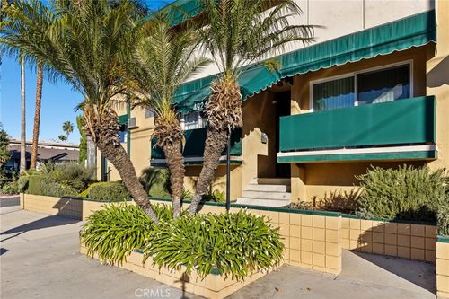 apt-10-4924 Kester Ave, Sherman Oaks, CA, 91403-1676 | Card Image