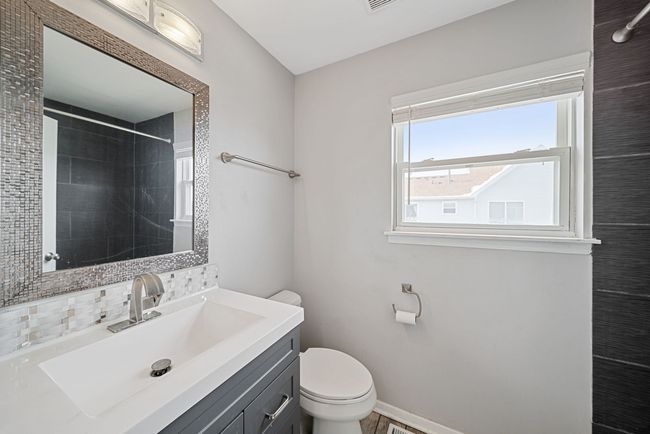 1605 Saint Claire Ct, Townhouse with 2 bedrooms, 2 bathrooms and 2 parking in Gurnee IL | Image 8