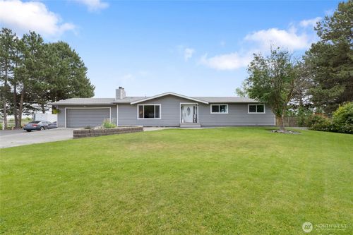 2351 Admiral Rd Ne, Moses Lake, WA, 98837-9728 | Card Image
