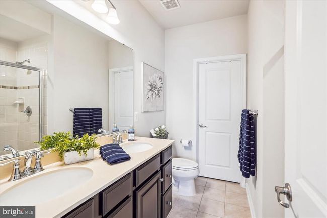 43436 Apple Orchard Sq, Townhouse with 4 bedrooms, 5 bathrooms and null parking in ASHBURN VA | Image 34