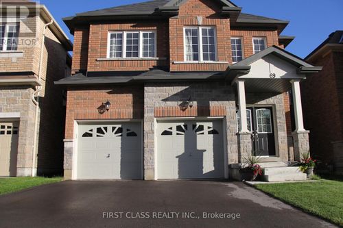69 Promenade Dr, Whitby, ON, L1R0L5 | Card Image